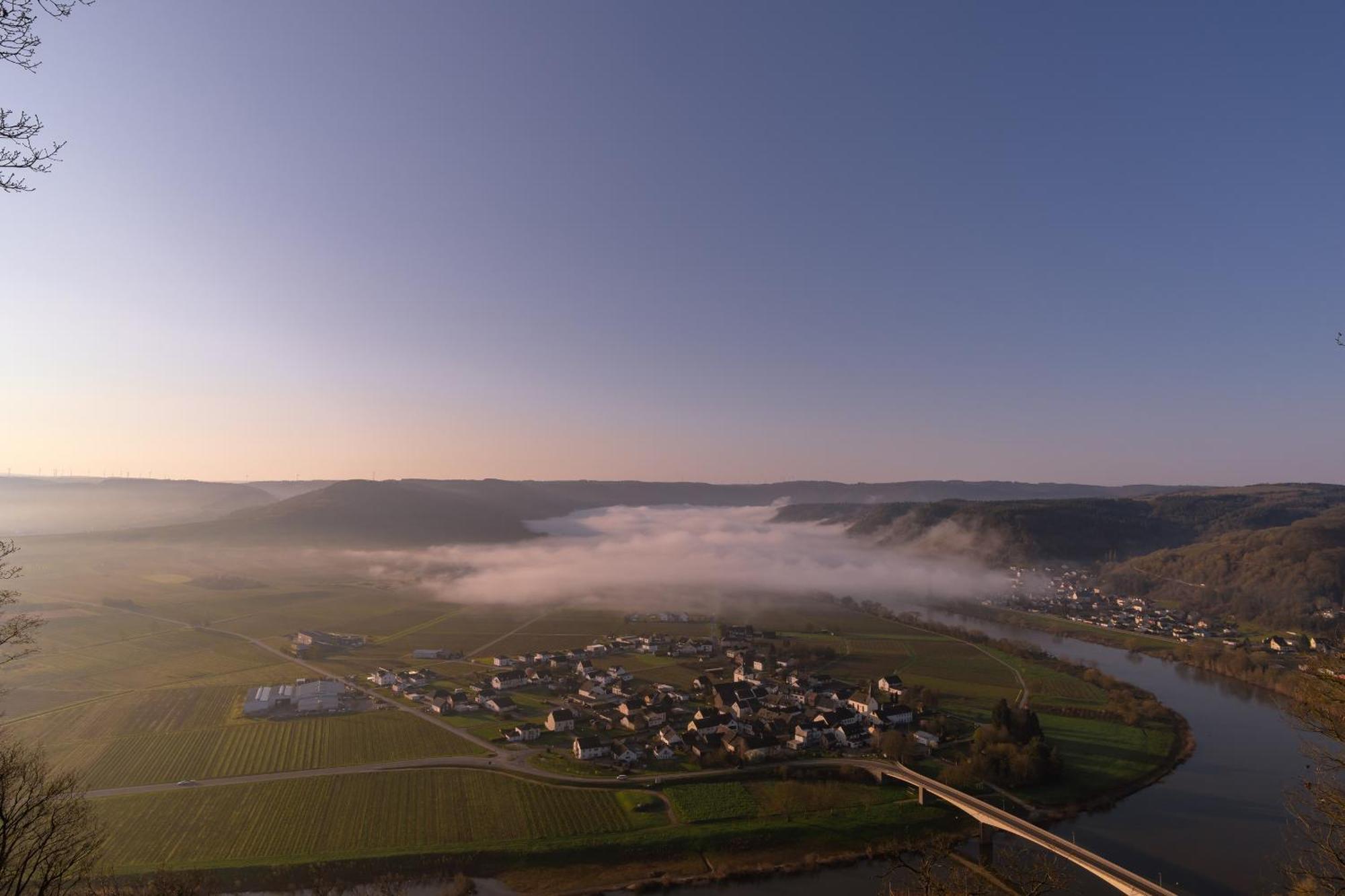 Neue Loft Im Alten Kelterhaus - Urlaub Im Wein- Und Ferienort Bekond ภายนอก รูปภาพ
